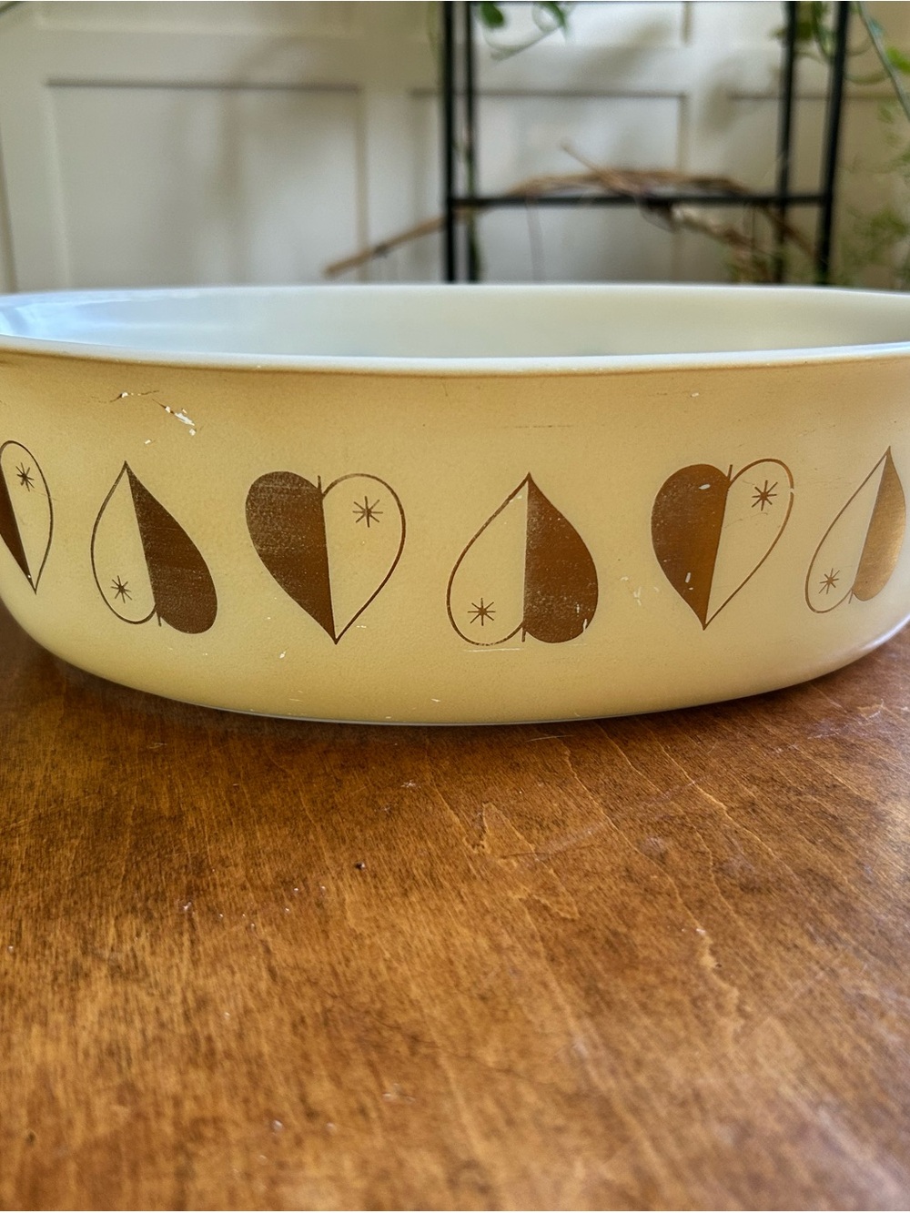 Vintage Pyrex Golden Hearts 2.5 Quart Casserole Dish - no lid